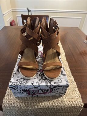 Brash Brown Crisscross Strappy Block Heel Sandals